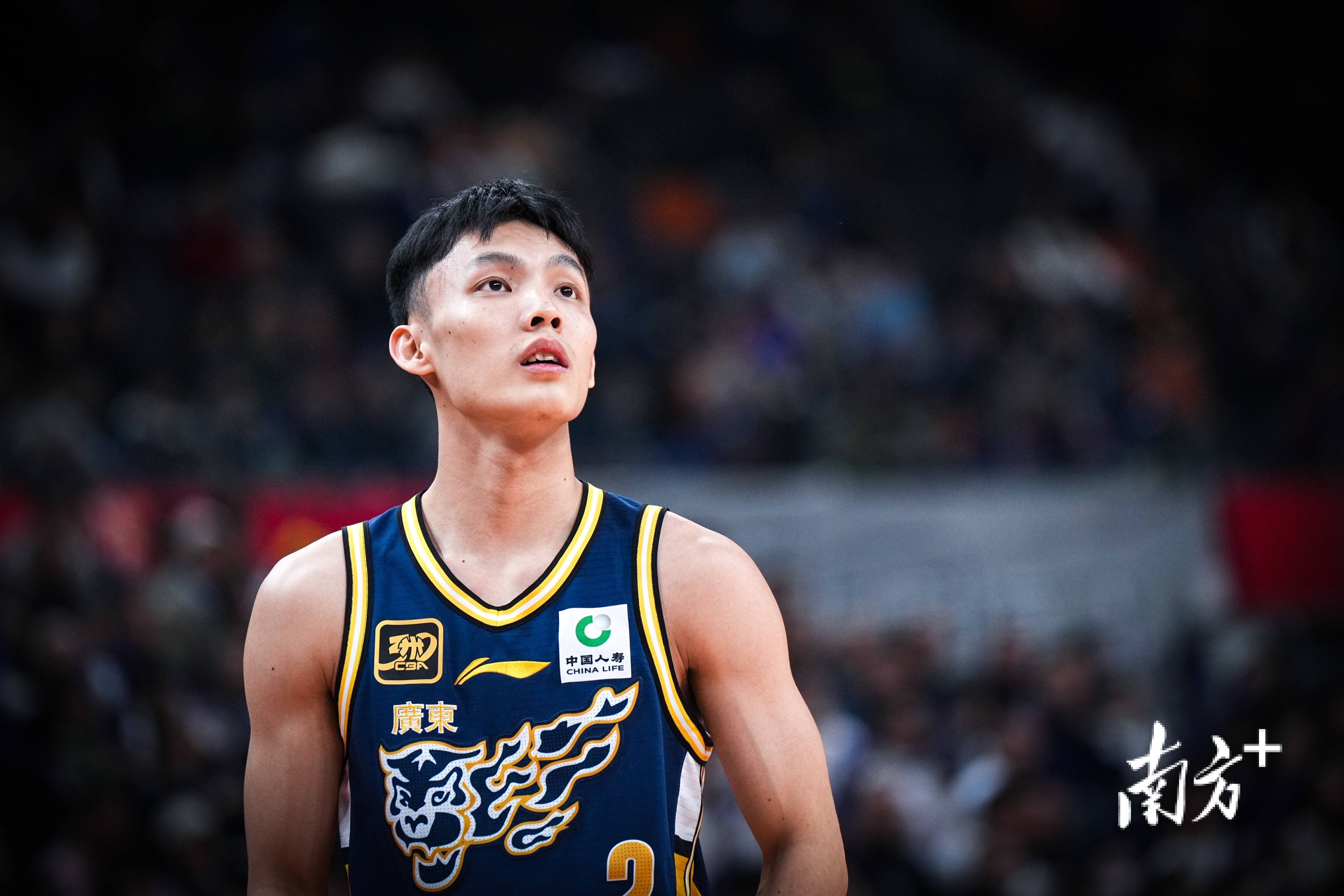 开云体育登录入口冲刺阶段体能课后，拜仁慕尼黑刷新队史纪录备战CBA常规赛，态度坚定，控场能力受关注的简单介绍