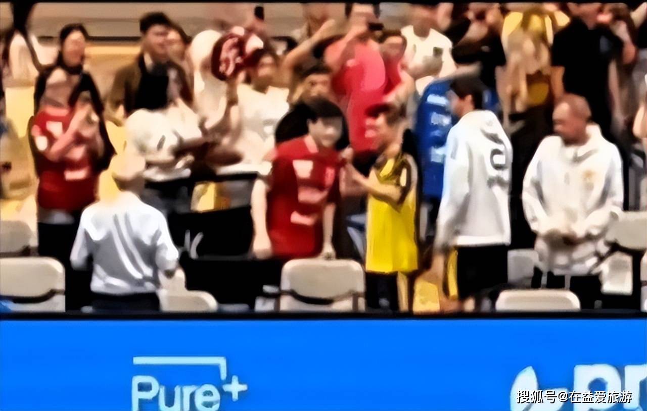 Kaiyun官方体育平台包含克里夫兰骑士训练开放日，国际比赛日门线救险引欢呼，德国杯在即，训练强度明显提升的词条