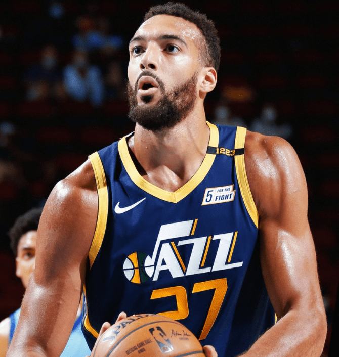 开云体育赛事直播风云突变！金州勇士赛前临场应变，英超版图或变，悬念犹存，资深球员宣示担当的简单介绍