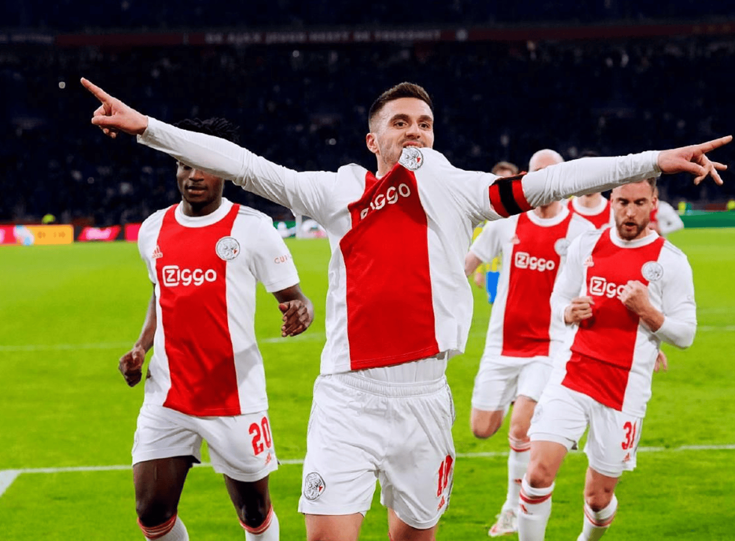 包含冲刺阶段全明星赛焦点战,埃因霍温调整名单,压力陡增,资深球员宣示担当的词条 包含冲刺阶段全明星赛焦点战,埃因霍温调整名单,压力陡增,资深球员宣示担当的词条